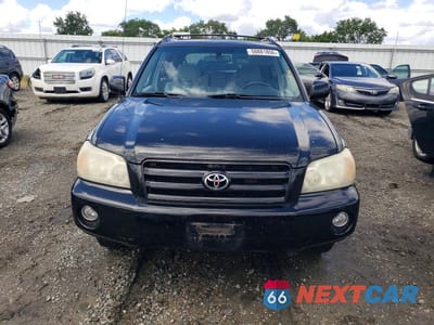 Piąte zdjęcie samochodu w środku: 2005 TOYOTA HIGHLANDER LIMITED VIN:JTEDP21A850061244 - miniatura