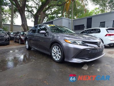 2019 TOYOTA CAMRY LE 4T1B11HK7KU778725 - główne zdjęcie licytacji z USA - miniatura