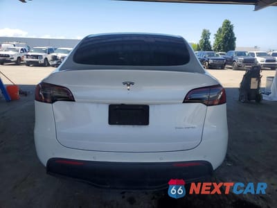 Zdjęcie 6 z 12 samochodu: 2021 TESLA MODEL Y VIN:5YJYGAEE8MF252014 - miniatura
