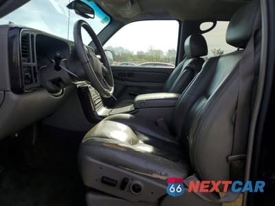 Zdjęcie 7 z 12 samochodu: 2004 GMC YUKON XL DENALI VIN:1GKFK66U54J163345 - miniatura