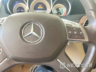 Zdjęcie 9 z 10 samochodu: 2014 MERCEDES-BENZ C 300 4MATIC VIN:WDDGF8AB0ER307009 - miniatura