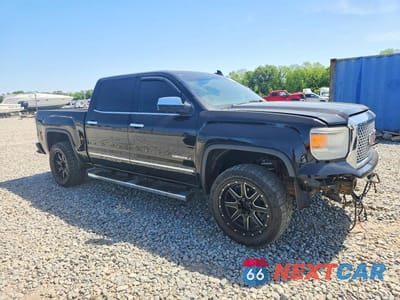 Czwarte zdjęcie samochodu z boku: 2015 GMC SIERRA K1500 DENALI VIN:3GTU2WEJ7FG418172 - miniatura