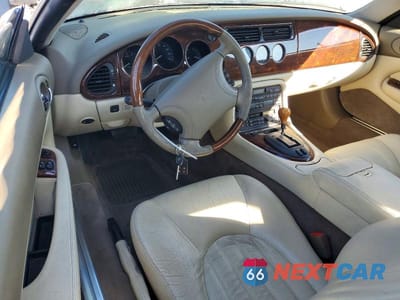 Zdjęcie 8 z 12 samochodu: 1997 JAGUAR XK8 VIN:SAJGX2744VC016501 - miniatura