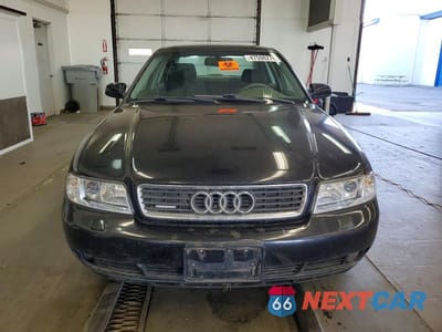 Piąte zdjęcie samochodu w środku: 2000 AUDI A4 1.8T QUATTRO VIN:WAUDC28D4YA155360 - miniatura