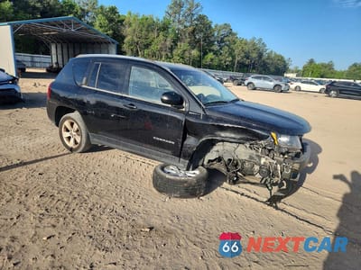 Czwarte zdjęcie samochodu z boku: 2014 JEEP COMPASS SPORT VIN:1C4NJCBA0ED508284 - miniatura