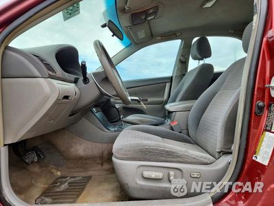 Zdjęcie 7 z 12 samochodu: 2005 TOYOTA CAMRY LE VIN:4T1BE32K75U092150 - miniatura