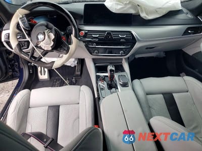 Zdjęcie 8 z 12 samochodu: 2022 BMW M5 VIN:WBS83CH01NCK13747 - miniatura