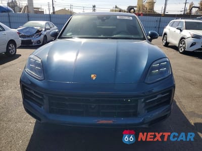 Piąte zdjęcie samochodu w środku: 2024 PORSCHE CAYENNE COUPE VIN:WP1BA2AY2RDA49016 - miniatura