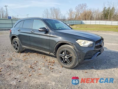 Czwarte zdjęcie samochodu z boku: 2021 MERCEDES-BENZ GLC 300 4MATIC VIN:W1N0G8EB3MV300573 - miniatura
