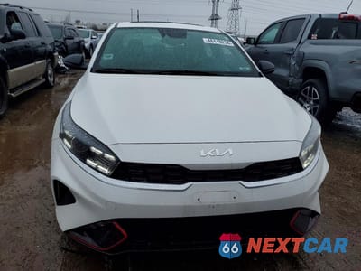 Piąte zdjęcie samochodu w środku: 2023 KIA FORTE VIN:3KPF54AD3PE670325 - miniatura