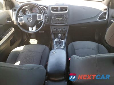 Zdjęcie 8 z 12 samochodu: 2011 DODGE AVENGER MAINSTREET VIN:1B3BD1FB7BN559189 - miniatura