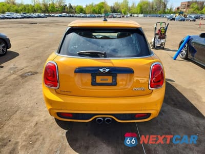 Zdjęcie 6 z 12 samochodu: 2017 MINI COOPER S VIN:WMWXU3C55H2D31958 - miniatura