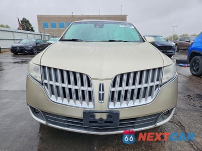 Piąte zdjęcie samochodu w środku: 2011 LINCOLN MKT VIN:2LMHJ5AT9BBJ52253 - miniatura