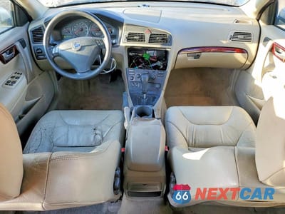 Zdjęcie 8 z 12 samochodu: 2004 VOLVO S60 2.5T VIN:YV1RH59H442346787 - miniatura