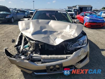 Piąte zdjęcie samochodu w środku: 2016 HONDA ACCORD LX VIN:1HGCR2F3XGA002344 - miniatura