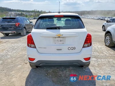 Zdjęcie 6 z 13 samochodu: 2019 CHEVROLET TRAX LS VIN:3GNCJNSB3KL211602 - miniatura