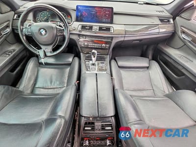 Zdjęcie 8 z 12 samochodu: 2014 BMW 740 LI VIN:WBAYE4C55ED137998 - miniatura