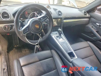 Zdjęcie 8 z 12 samochodu: 2021 PORSCHE CAYMAN S VIN:WP0AB2A89MS275066 - miniatura