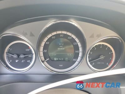 Zdjęcie 9 z 11 samochodu: 2010 MERCEDES-BENZ C300 VIN:WDDGF8BB7AR094410 - miniatura