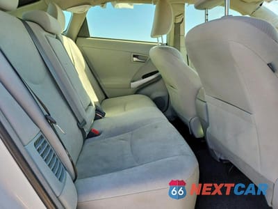 Zdjęcie 10 z 12 samochodu: 2015 TOYOTA PRIUS TWO VIN:JTDKN3DU8F1872342 - miniatura