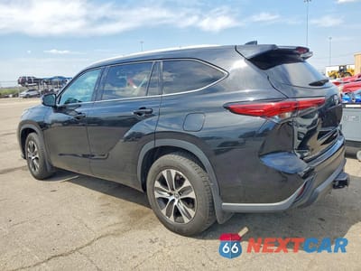 Drugie zdjęcie samochodu z przodu: 2022 TOYOTA HIGHLANDER XLE VIN:5TDHZRBH4NS575741 - miniatura