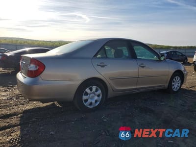 Trzecie zdjęcie samochodu z tyłu: 2002 TOYOTA CAMRY LE VIN:4T1BE32K92U016070 - miniatura