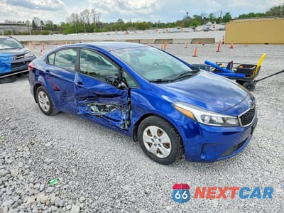Czwarte zdjęcie samochodu z boku: 2018 KIA FORTE LX VIN:3KPFK4A78JE181588 - miniatura