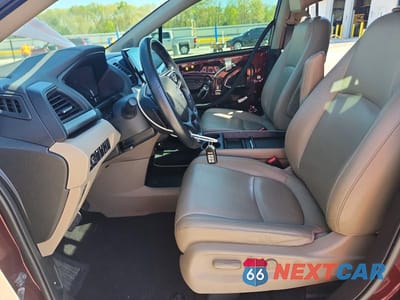 Zdjęcie 7 z 14 samochodu: 2019 HONDA ODYSSEY EXL VIN:5FNRL6H7XKB045860 - miniatura