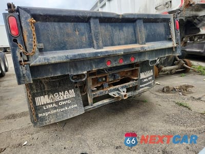 Zdjęcie 6 z 12 samochodu: 2005 CHEVROLET SILVERADO DUMP TRUCK VIN:1GBJK34G15E294109 - miniatura