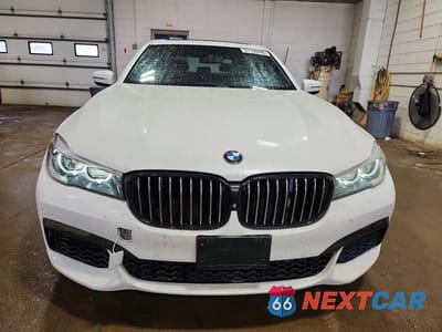 Piąte zdjęcie samochodu w środku: 2016 BMW 740 I VIN:WBA7E2C57GG714497 - miniatura