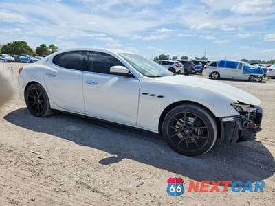 Czwarte zdjęcie samochodu z boku: 2021 MASERATI GHIBLI S VIN:ZAM57YSA0M1357650 - miniatura