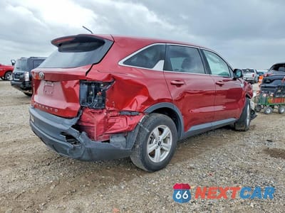 Trzecie zdjęcie samochodu z tyłu: 2021 KIA SORENTO LX VIN:5XYRG4LC3MG018881 - miniatura