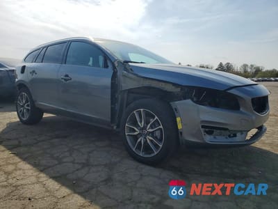 Czwarte zdjęcie samochodu z boku: 2017 VOLVO V60 CROSS COUNTRY PREMIER VIN:YV440MWK1H1029186 - miniatura