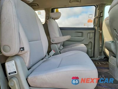 Zdjęcie 11 z 12 samochodu: 2017 KIA SEDONA L VIN:KNDMA5C14H6285617 - miniatura