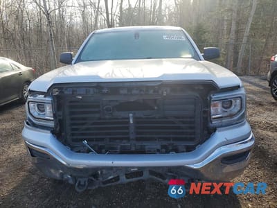 Piąte zdjęcie samochodu w środku: 2018 GMC SIERRA K1500 VIN:3GTU2LEC6JG329413 - miniatura