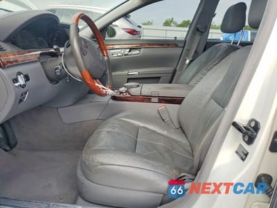 Zdjęcie 7 z 12 samochodu: 2008 MERCEDES-BENZ S 550 VIN:WDDNG71X88A222402 - miniatura