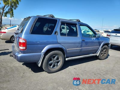 Trzecie zdjęcie samochodu z tyłu: 2001 NISSAN PATHFINDER SE VIN:JN8DR07X61W503156 - miniatura