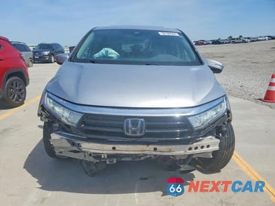 Piąte zdjęcie samochodu w środku: 2022 HONDA ODYSSEY EXL VIN:5FNRL6H79NB059303 - miniatura