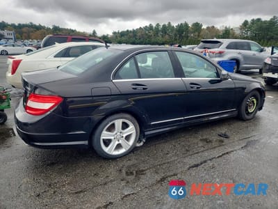 Trzecie zdjęcie samochodu z tyłu: 2011 MERCEDES-BENZ C 300 4MATIC VIN:WDDGF8BB0BR134120 - miniatura