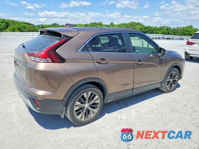 Trzecie zdjęcie samochodu z tyłu: 2022 MITSUBISHI ECLIPSE CROSS SE VIN:JA4ASWAA9NZ057030 - miniatura