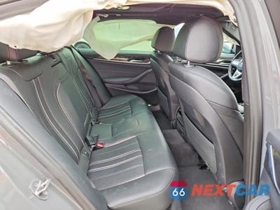 Zdjęcie 10 z 12 samochodu: 2022 BMW 530 I VIN:WBA53BH00NWX81116 - miniatura