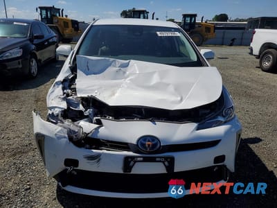 Piąte zdjęcie samochodu w środku: 2022 TOYOTA PRIUS VIN:JTDKAMFU5N3178807 - miniatura
