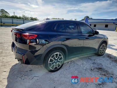 Trzecie zdjęcie samochodu z tyłu: 2025 BMW X2 XDRIVE28I VIN:WBX63GM01S5221927 - miniatura