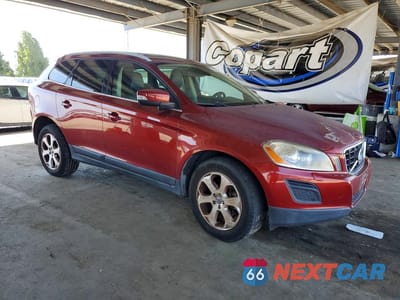 Czwarte zdjęcie samochodu z boku: 2011 VOLVO XC60 3.2 VIN:YV4940DL5B2214115 - miniatura