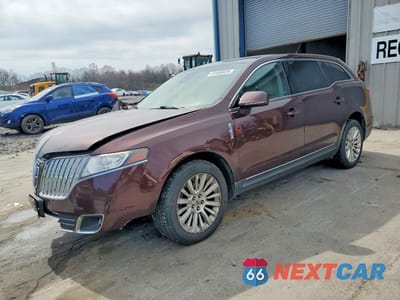 2012 LINCOLN MKT 2LMHJ5AT8CBL53398 - główne zdjęcie licytacji z USA - miniatura