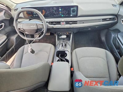 Zdjęcie 8 z 13 samochodu: 2025 KIA K4 LXS VIN:3KPFT4DE5SE093400 - miniatura