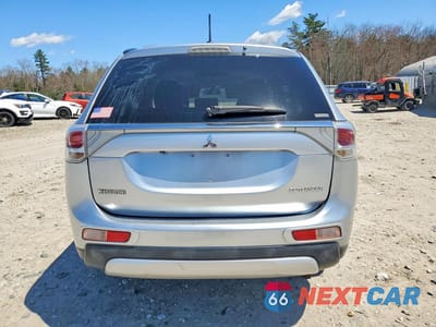 Zdjęcie 6 z 13 samochodu: 2015 MITSUBISHI OUTLANDER SE VIN:JA4AZ3A35FZ011126 - miniatura