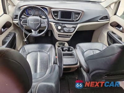 Zdjęcie 8 z 13 samochodu: 2018 CHRYSLER PACIFICA TOURING L VIN:2C4RC1BG3JR124110 - miniatura