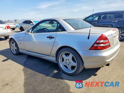 Drugie zdjęcie samochodu z przodu: 1999 MERCEDES-BENZ SLK 230 KOMPRESSOR VIN:WDBKK47FXXF088789 - miniatura