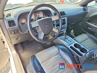 Zdjęcie 8 z 12 samochodu: 2009 DODGE CHALLENGER SE VIN:2B3LJ44V29H551547 - miniatura